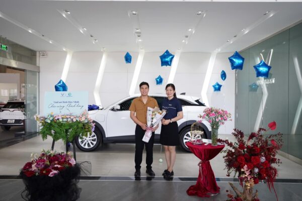 Khánh Vân - Phụ trách kinh doanh Vinfast Hải Dương - Giao xe 8